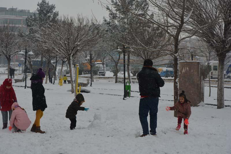 Yarın hangi illerde okullar tatil edildi? İşte 14 Şubat'ta kar tatili olan il ve ilçeler... 3