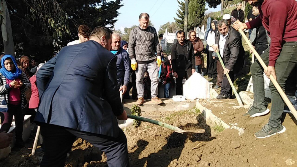 Hastanenin morgunda  cenazeler karıştı! Mezardan çıkarılıp tekrar defnedildi 8