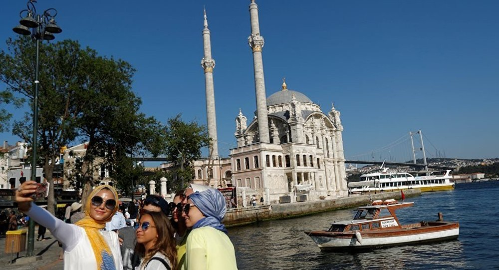 Vali Yerlikaya açıkladı: İstanbul'a gelen turist sayısı yüzde 10 arttı 11