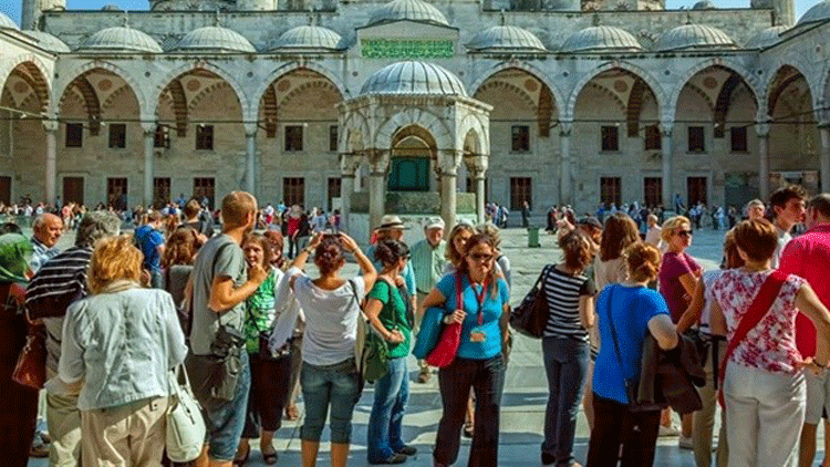 Vali Yerlikaya açıkladı: İstanbul'a gelen turist sayısı yüzde 10 arttı 2