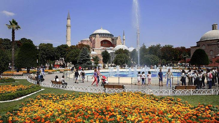 Vali Yerlikaya açıkladı: İstanbul'a gelen turist sayısı yüzde 10 arttı 4