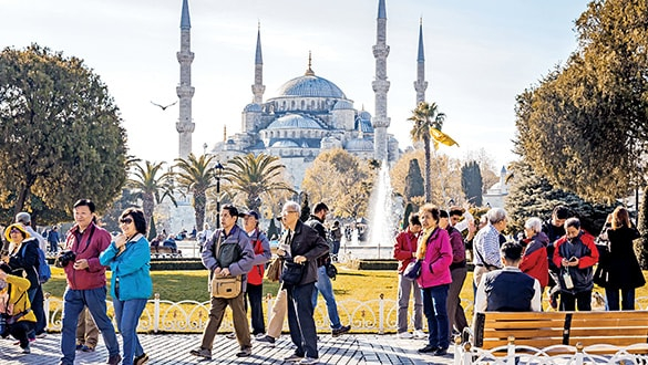 Vali Yerlikaya açıkladı: İstanbul'a gelen turist sayısı yüzde 10 arttı 5