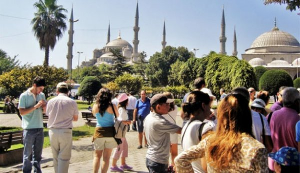 Vali Yerlikaya açıkladı: İstanbul'a gelen turist sayısı yüzde 10 arttı 7