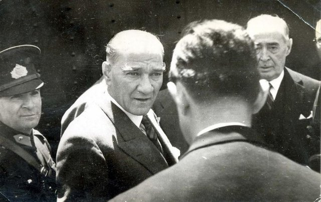 Ulu Önder Mustafa Kemal Atatürk'ün 18 yaşındaki fotoğrafı bulundu 15