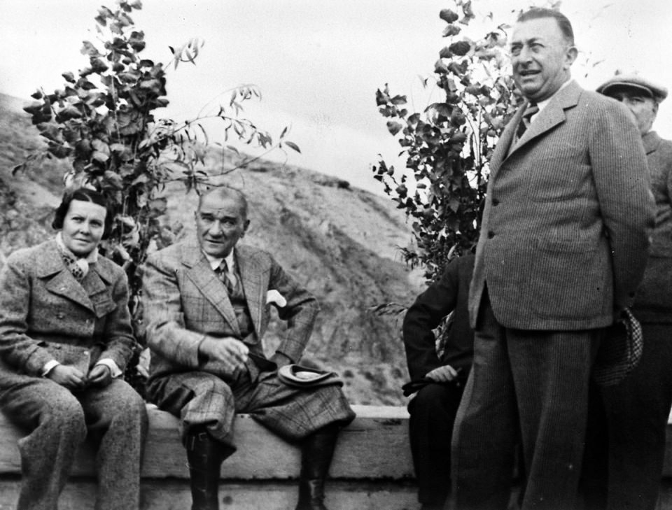 Ulu Önder Mustafa Kemal Atatürk'ün 18 yaşındaki fotoğrafı bulundu 20