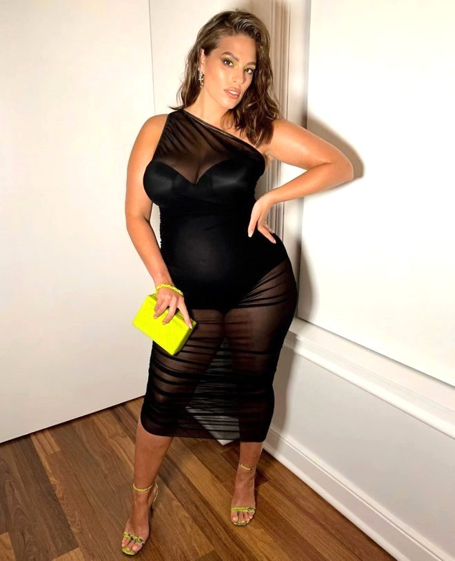 Büyük beden model Ashley Graham, doğum anını paylaştı 4