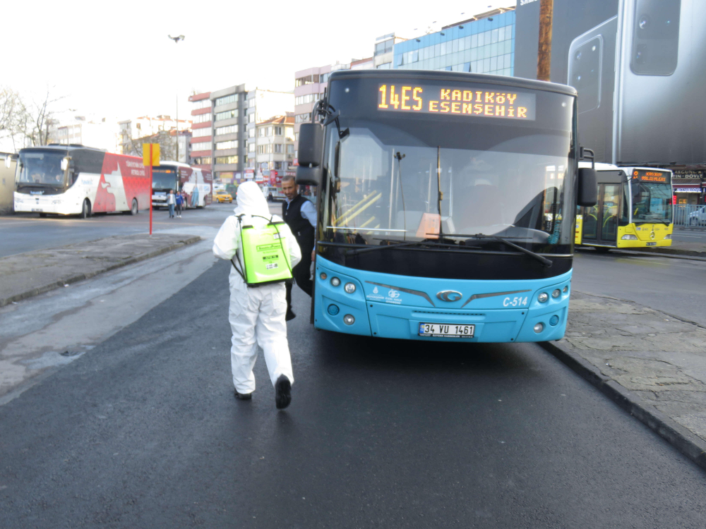 İstanbul'da vatandaşların koronavirüs önlemi 20