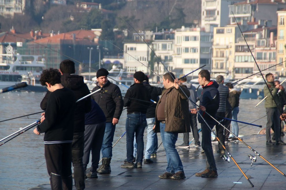 İstanbullular koronavirüse rağmen bugün de sahile akın etti 2