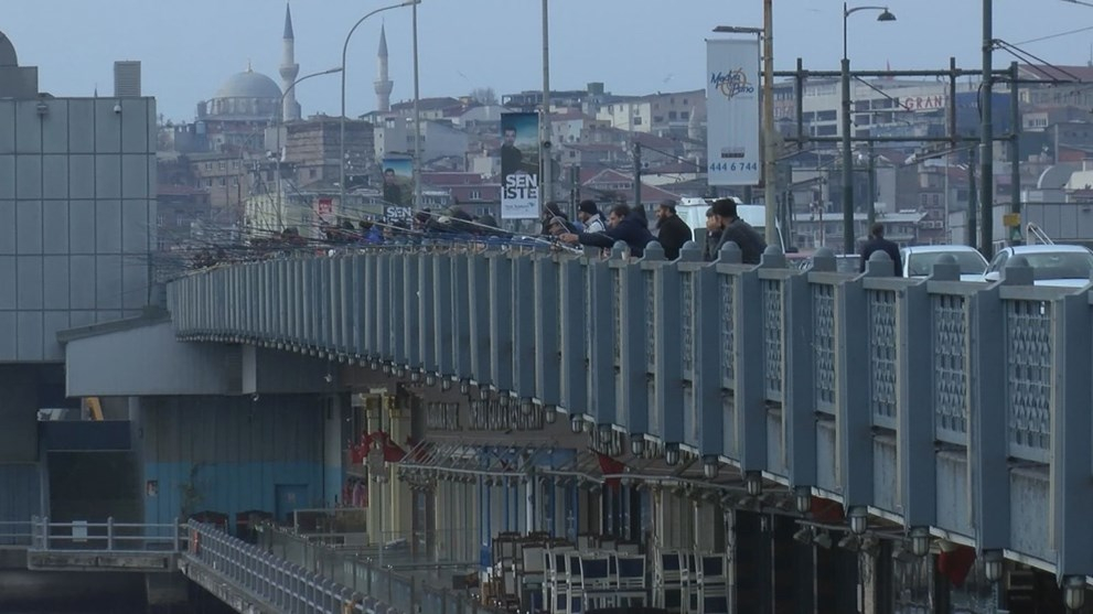 İstanbullular koronavirüse rağmen bugün de sahile akın etti 8