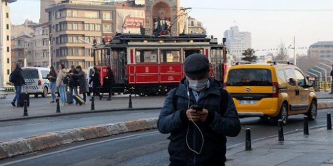 Türkiye 'evde kal' çağrısına uydu, meydanlar bomboş kaldı