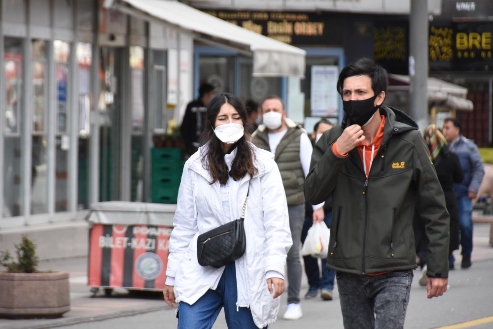 Eskişehir'de pes dedirten görüntüler! Sokaklar dolup taştı 4