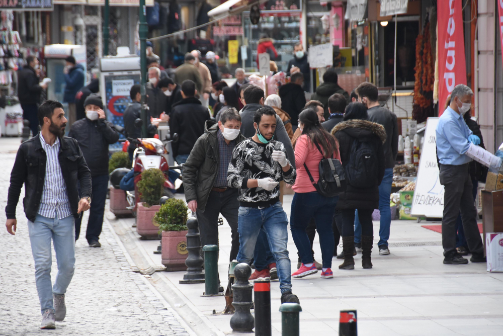 Eskişehir'de pes dedirten görüntüler! Sokaklar dolup taştı 9