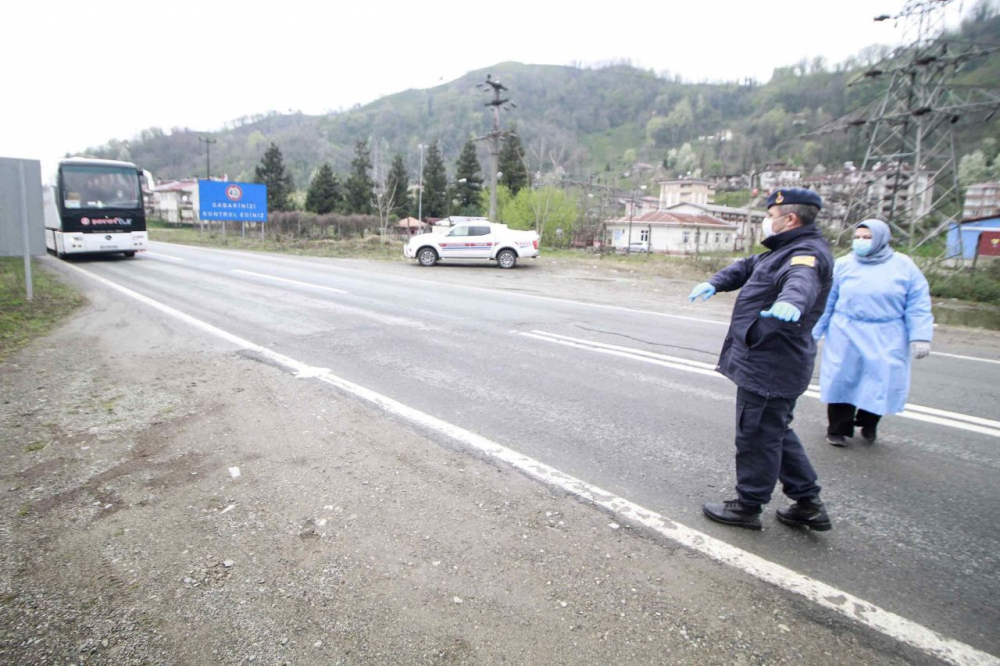 İstanbul'dan Rize'ye giden çift virüsü komşularına bulaştırdı 5