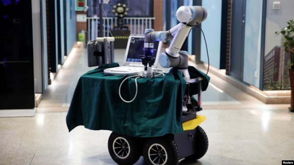 Virüsle mücadelede robotlar devrede 1