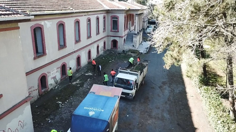 İstanbul'daki tarihi Hadımköy Askeri Hastanesi salgın için kullanılacak 5