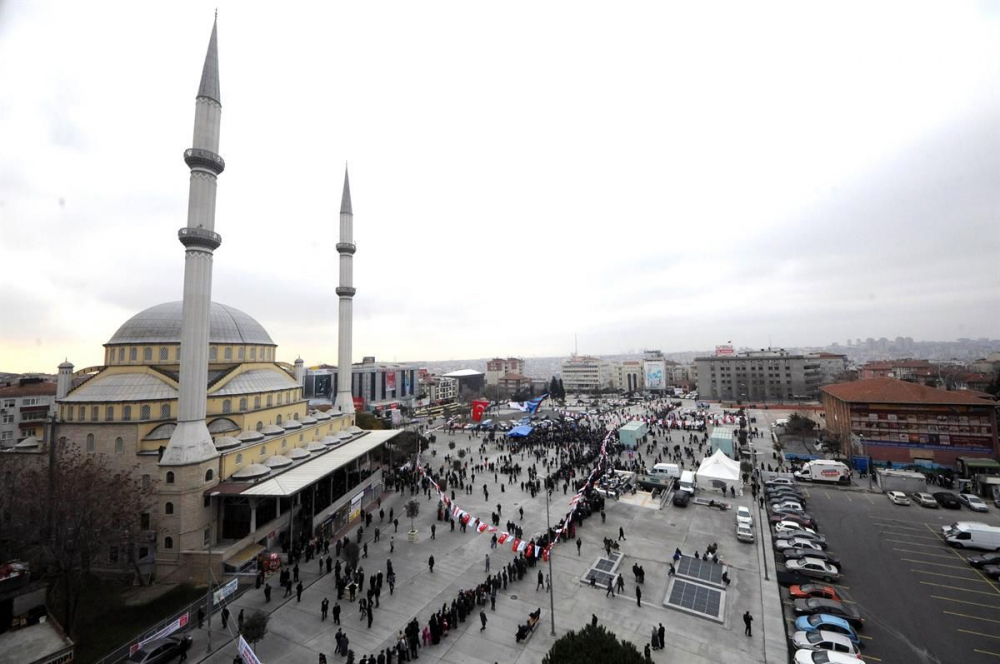 İstanbul'da koronavirüs önlemleri kapsamında yaya trafiğine kapanan cadde ve meydanlar 2