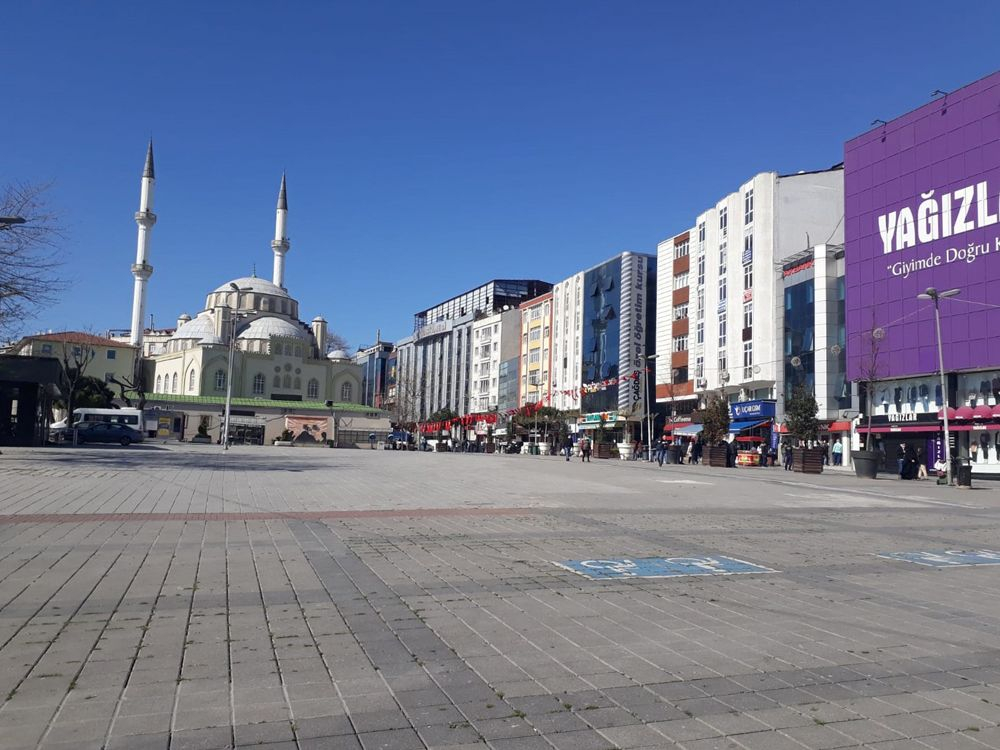 İstanbul'da koronavirüs önlemleri kapsamında yaya trafiğine kapanan cadde ve meydanlar 3