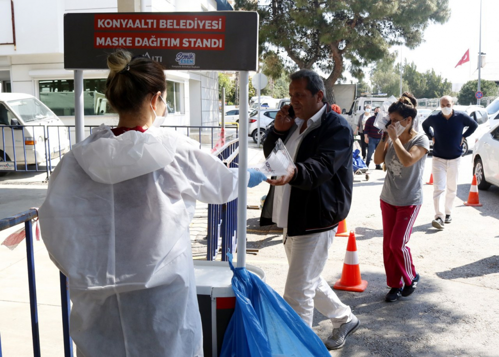 Sokağa çıkma yasağı bitti! Sosyal mesafe hiçe sayıldı 3