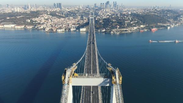 'Sokağa çıkma yasağı' başladı! 15 Temmuz Şehitler Köprüsü havadan görüntülendi 4