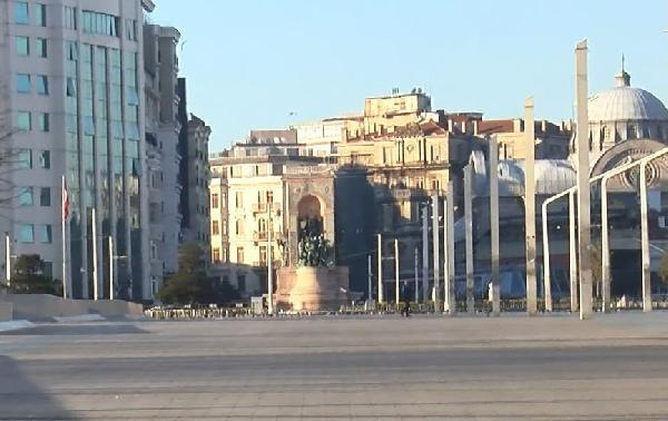 'Sokağa çıkma yasağı' başladı! 15 Temmuz Şehitler Köprüsü havadan görüntülendi 7