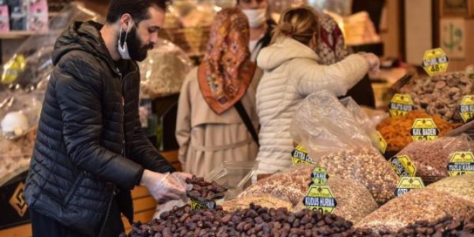 Eminönü'nde ramazan alışverişi hareketliliği