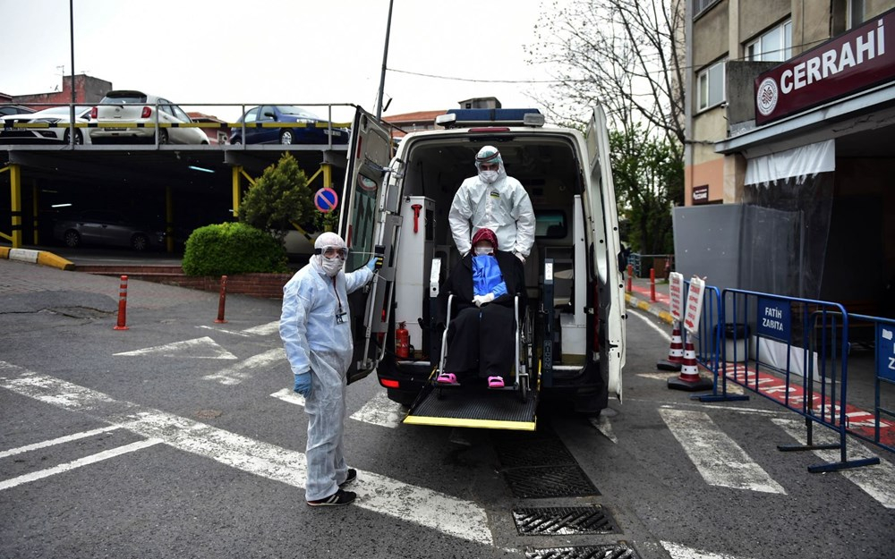 İstanbul'da Kovid-19'a karşı mücadele veren fedakar savaşçılar! 11