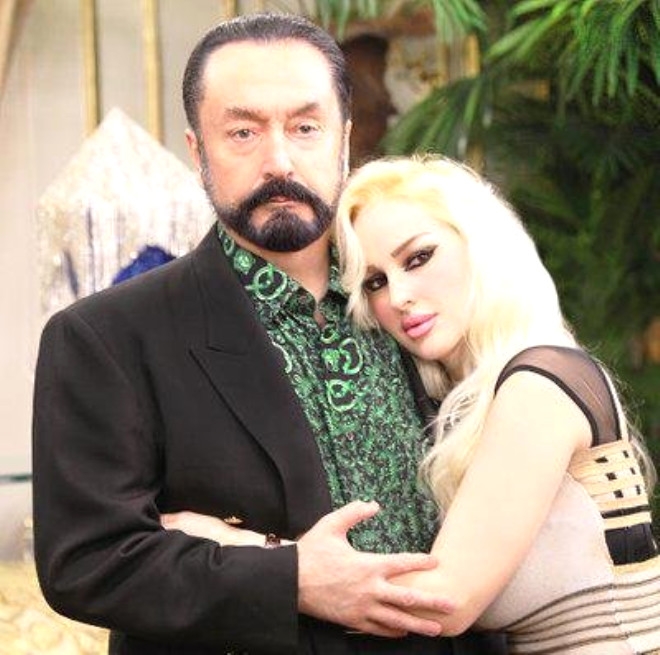 Adnan Oktar'ın az tanılan 'Kedicik'leri 8