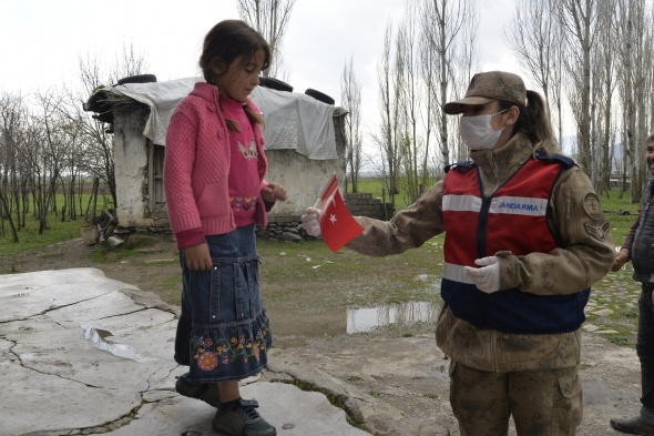 Yurt genelinde Ulusal Egemenlik ve Çocuk Bayramı manzaraları 32