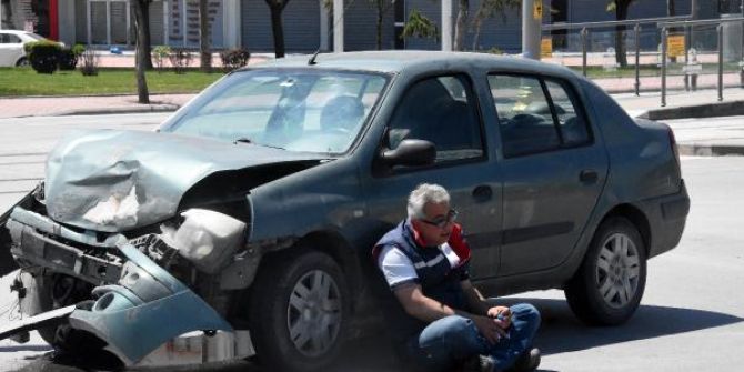 Konya'da iki araç birbirine girdi! Kazadan sağ kurtulan sürücü 'nasıl oldu bilmiyorum' dedi