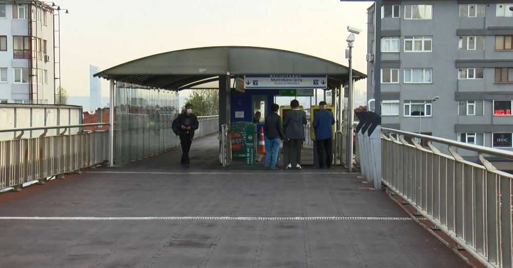 Kısıtlamanın sona ermesiyle İstanbullular mesaiye başladı! İstanbul trafiği alışılmış haline geri döndü 7