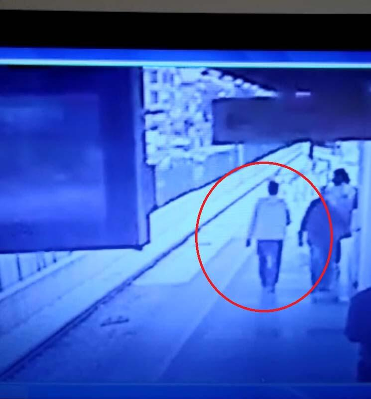 Metro istasyonunda bayılan talihsiz genç raylara düştü! 2