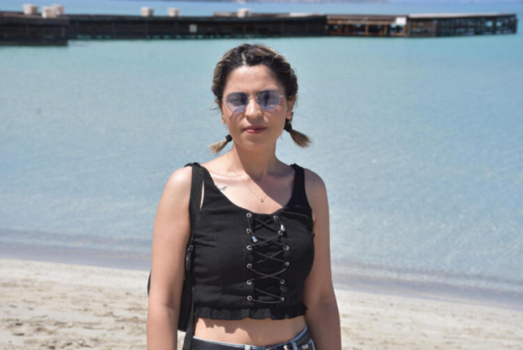 Kısıtlamanın sona ermesiyle İstanbul'da sahiller doldu! İzmir'de yasak dinlemeyip denize girdiler 10