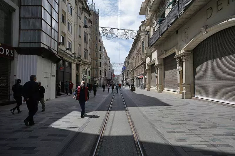 İstanbul'un tarihi mekanları koronavirüs sessizliğine büründü 10