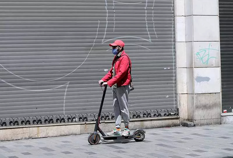 İstanbul'un tarihi mekanları koronavirüs sessizliğine büründü 15