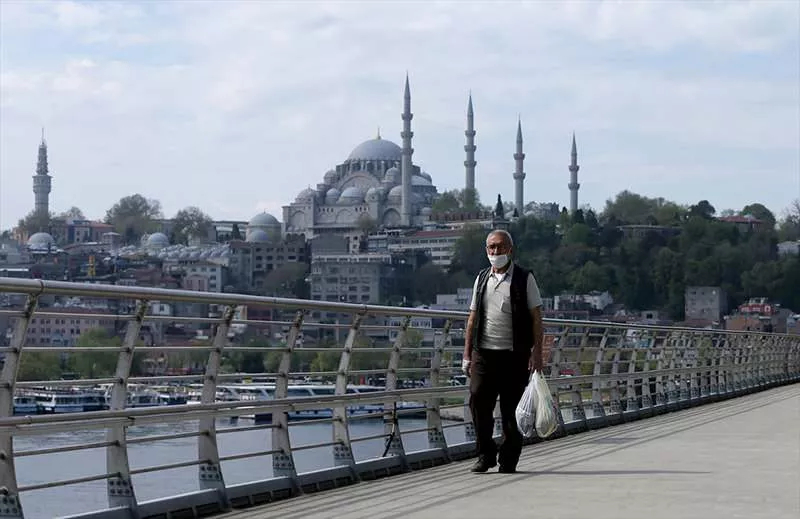 İstanbul'un tarihi mekanları koronavirüs sessizliğine büründü 18