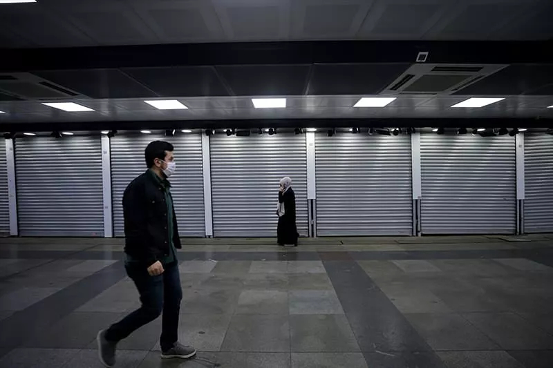 İstanbul'un tarihi mekanları koronavirüs sessizliğine büründü 19