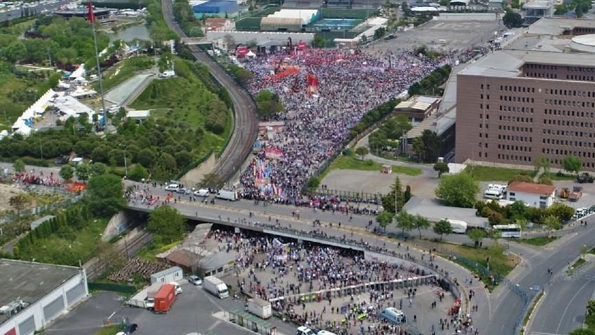 1 mayıs kutlamalarına Kovid-19 engeli 1