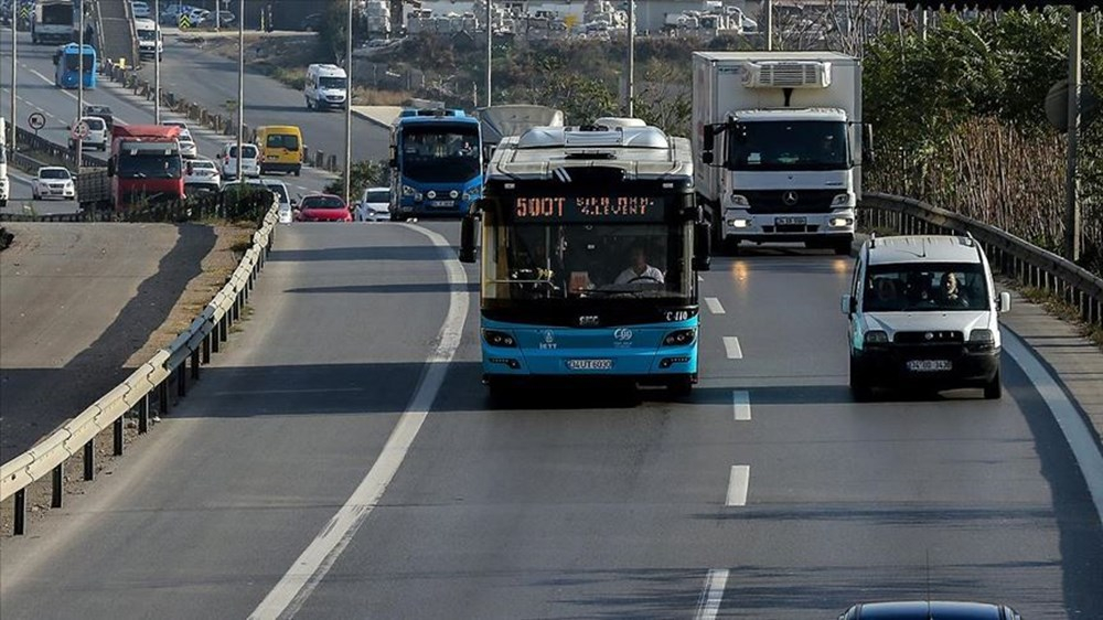 İstanbul'un ''üzerinde güneş batmayan hattı'' 500 T'de Covid-19 isyanı 7