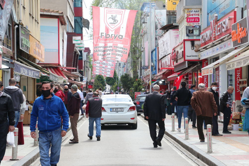 Samsun'da sokağa çıkma kısıtlamasının ardından yoğunluk 4