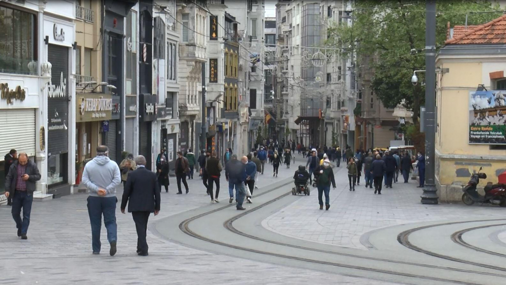 İstanbul'da salgına rağmen dikkat çeken yoğunluk 4