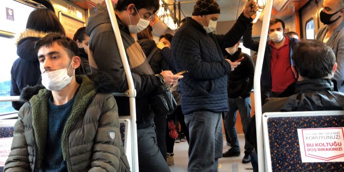 İstanbul'daki toplu taşıma araçlarında korkutan yoğunluk