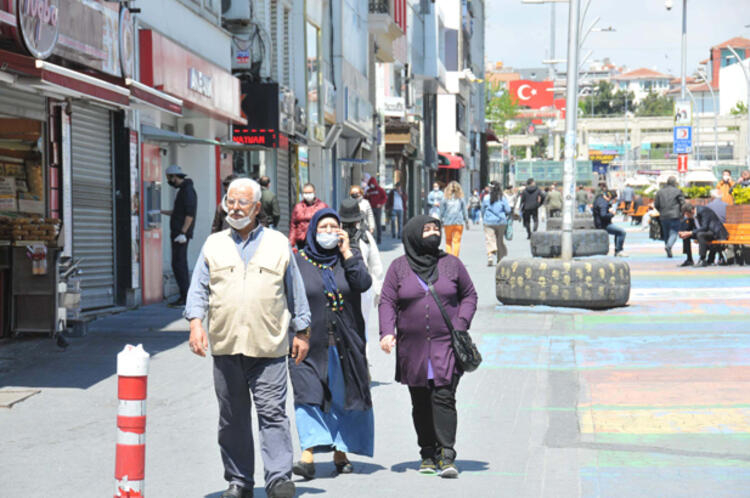 İstanbul'da yoğunluk her geçen gün artıyor! Salgın ciddiye alınmıyor 1