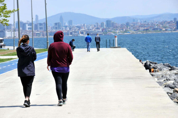 İstanbul'da yoğunluk her geçen gün artıyor! Salgın ciddiye alınmıyor 10