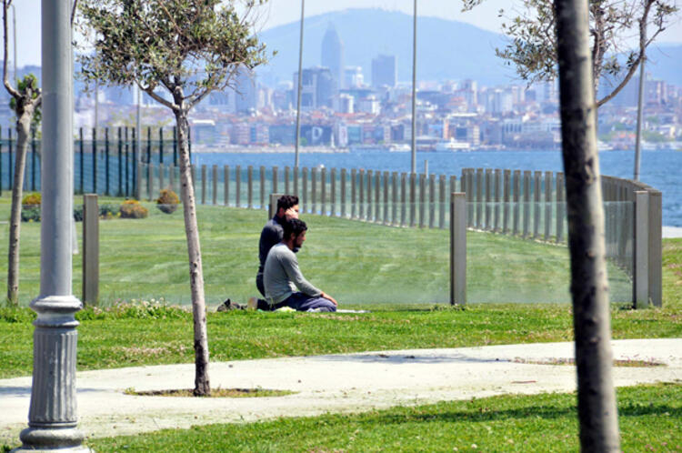 İstanbul'da yoğunluk her geçen gün artıyor! Salgın ciddiye alınmıyor 3