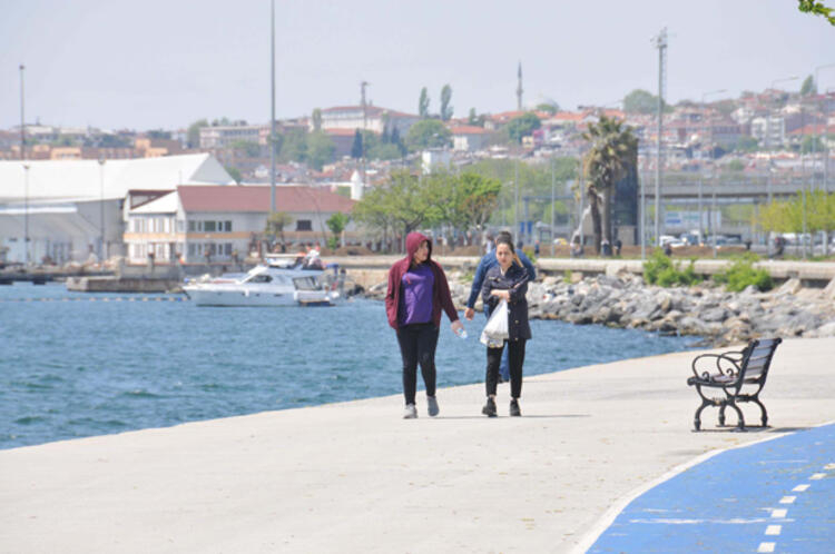 İstanbul'da yoğunluk her geçen gün artıyor! Salgın ciddiye alınmıyor 4