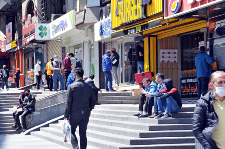 İstanbul'da yoğunluk her geçen gün artıyor! Salgın ciddiye alınmıyor 8