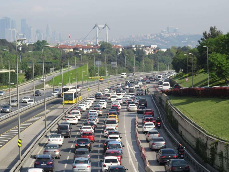 15 Temmuz Şehitler Köprüsü'nde trafik durma noktasına geldi 1