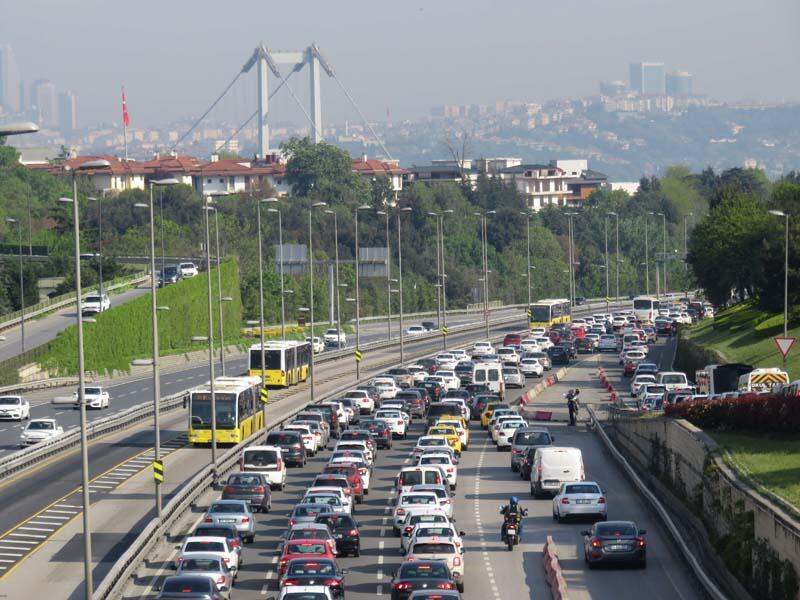 15 Temmuz Şehitler Köprüsü'nde trafik durma noktasına geldi 3