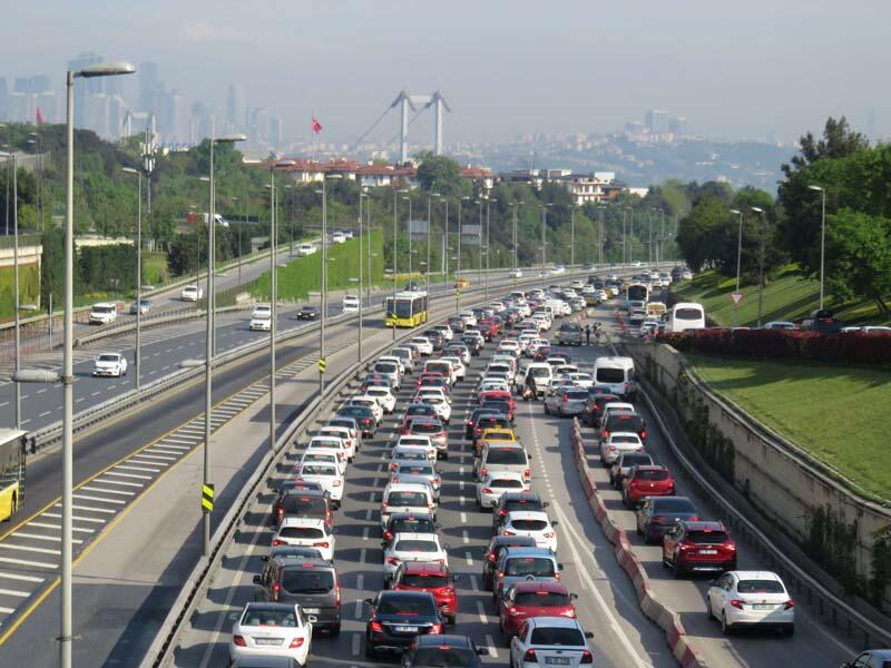 15 Temmuz Şehitler Köprüsü'nde trafik durma noktasına geldi 5