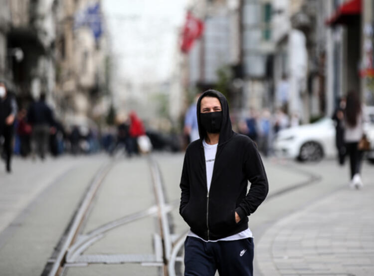 Taksim ve çevresinde tüm kurallara rağmen... Salgını ciddiye almıyoruz! 10